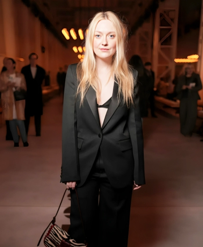 Dakota Fanning 2026 MFW Black Blazer