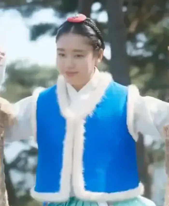 My Dearest Yoo Gil Chae Shearling Vest 1