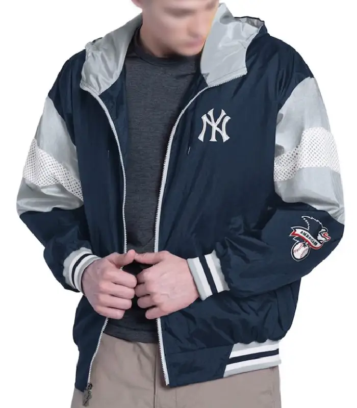 NY Yankees Legacy Lightweight Hooded Jacket