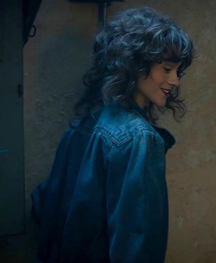 Natalia Dyer Stranger Things S05 Jacket