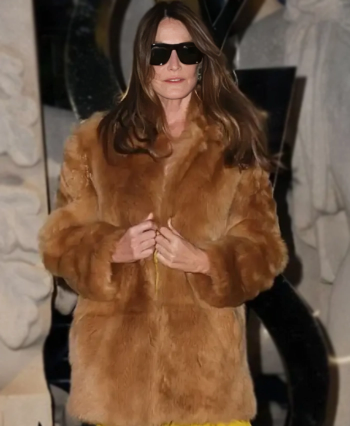 PFW Photocall 2025 Carla Bruni Brown Fur Coat