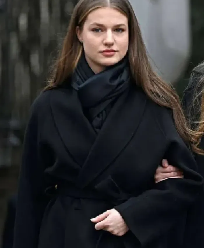 Princess Leonor Black Wool Long Coat