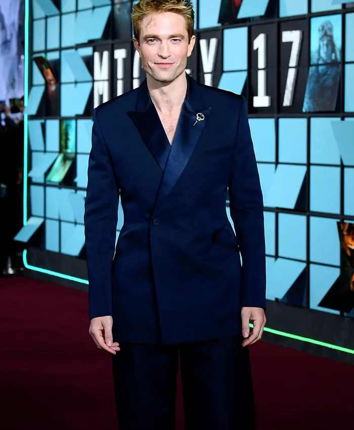 Robert Pattinson Mickey 17 Premiere Suit