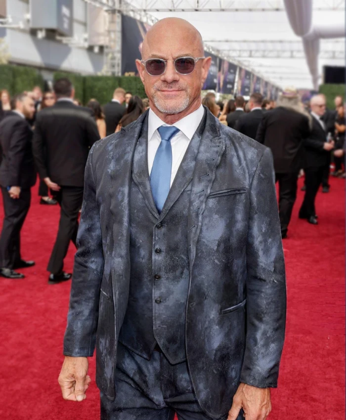 Emmys Red Carpet Christopher Meloni Smokey Suit