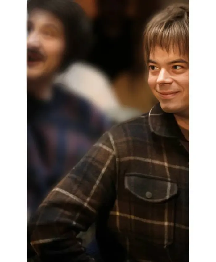 Stranger Things S05 Jonathan Byers Plaid Jacket