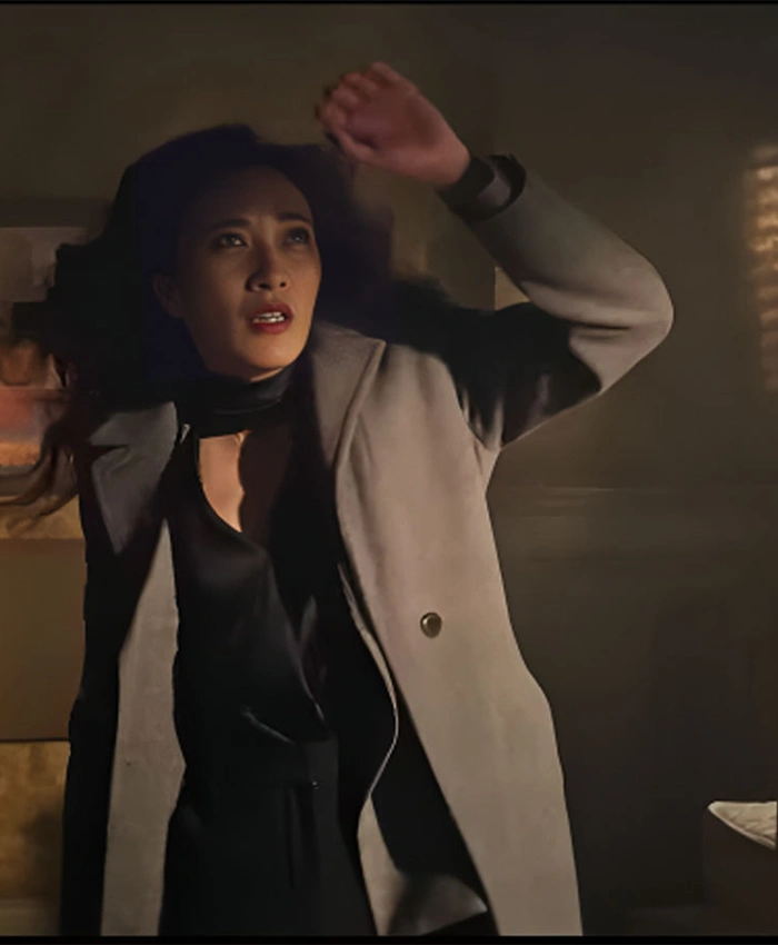 Superman And Lois S04 Lois Lane Grey Coat