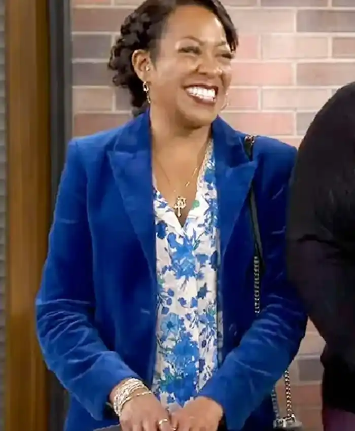 The Neighborhood S07 Tichina Arnold Flowers Shirt