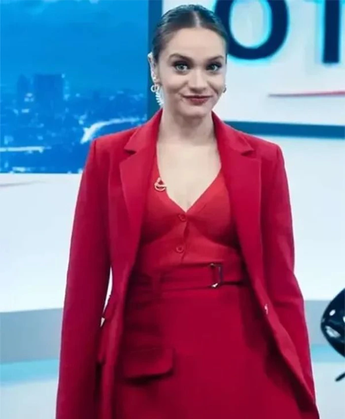 As The Crow Flies S02 Miray Daner Red Blazer