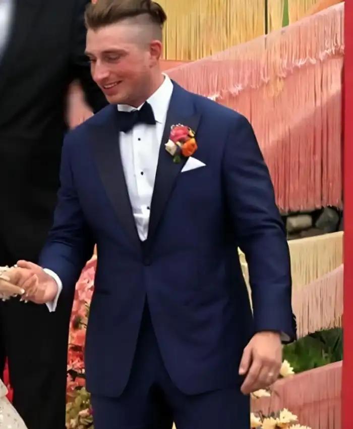 Baylen Out Loud S03 Colin Dooley Blue Wedding Suit