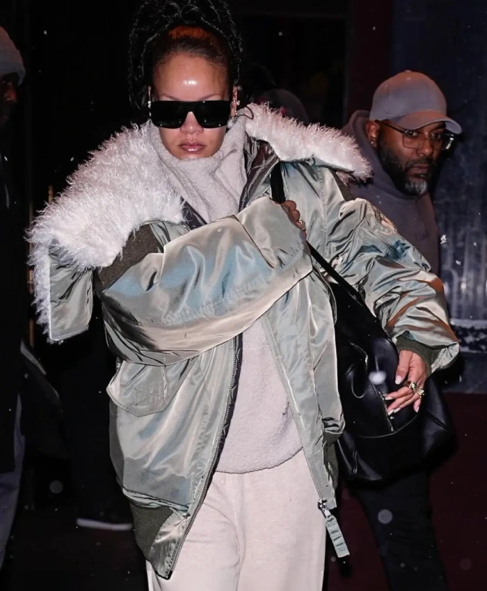 New York City 2026 Rihanna Green Shearling Collar Jacket