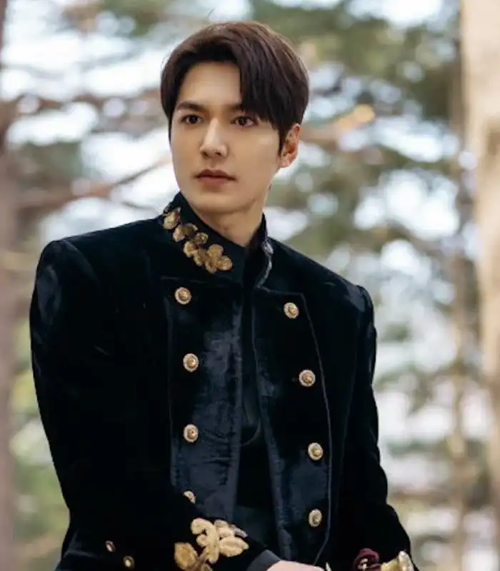 Pachinko Lee Min Ho Black Coat
