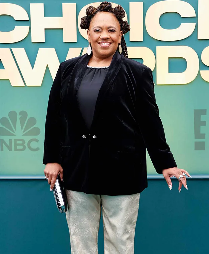 Peoples Choice Awards Chandra Wilson Velvet Coat