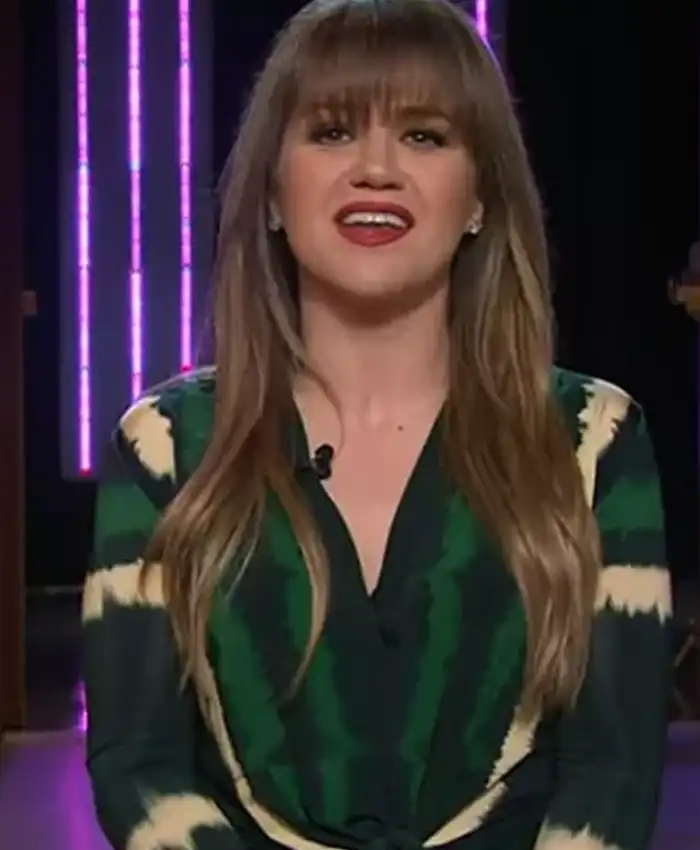 The Kelly Clarkson Show Kelly Clarksons Green Coat