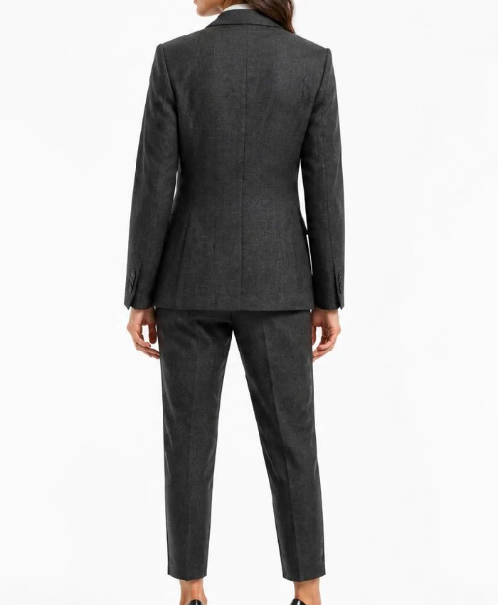 Wicker 2026 Alexander Skarsgård Textured Suit Women