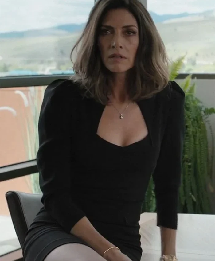 Yellowstone Season 5 Lynelle Perry Blazer