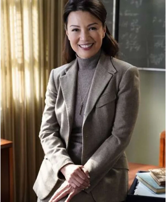 Young Sheldon S05 Dr. Lee Blazer