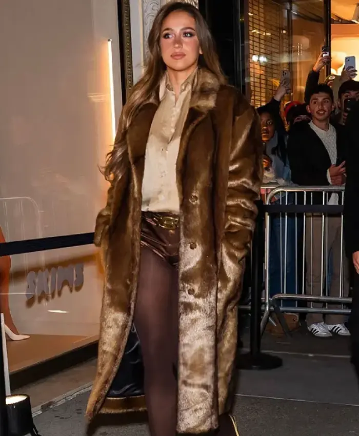New York City 2026 Tate McRae Brown Shearling Fur Coat