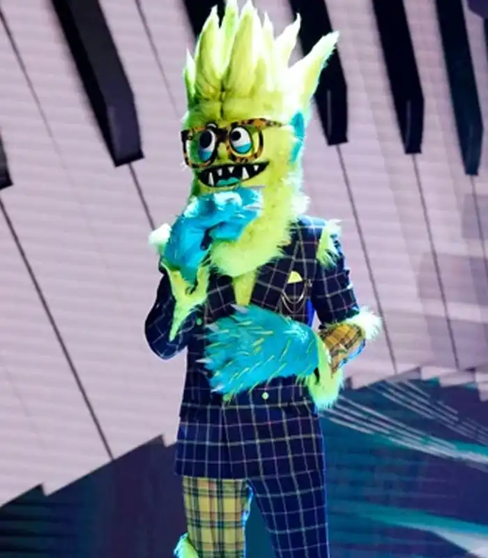 The Masked Singer S02 Victor Oladipo Checkered Coat