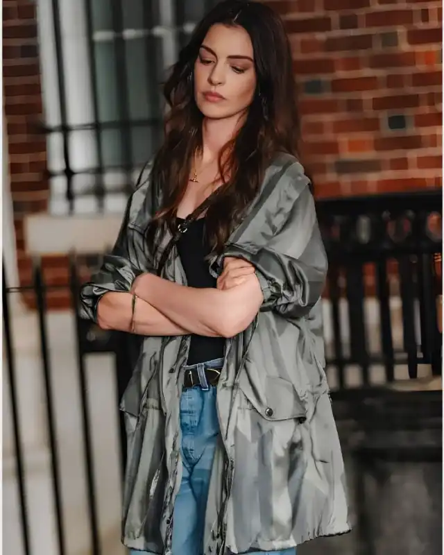 Anne Hathaway The Devil Wears Prada 2 Silk Striped Utility Jacket